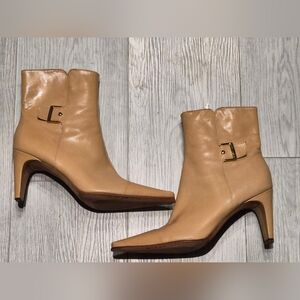 ANTONIO MELANI Beige Leather Pointed-Toe Ankle Booties